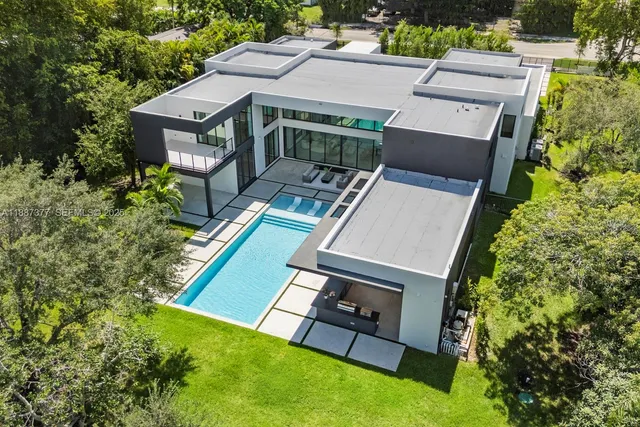 $7,950,000 | 7425 Southwest 136th Street, Pinecrest, FL 33156