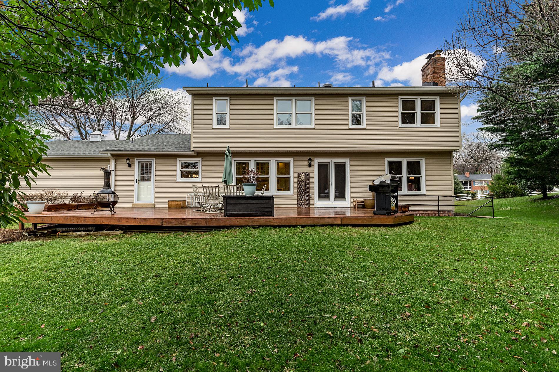 1734 Creek Crossing Road Vienna, VA 22182 - Photo 2 of 41 Gallery Image 2