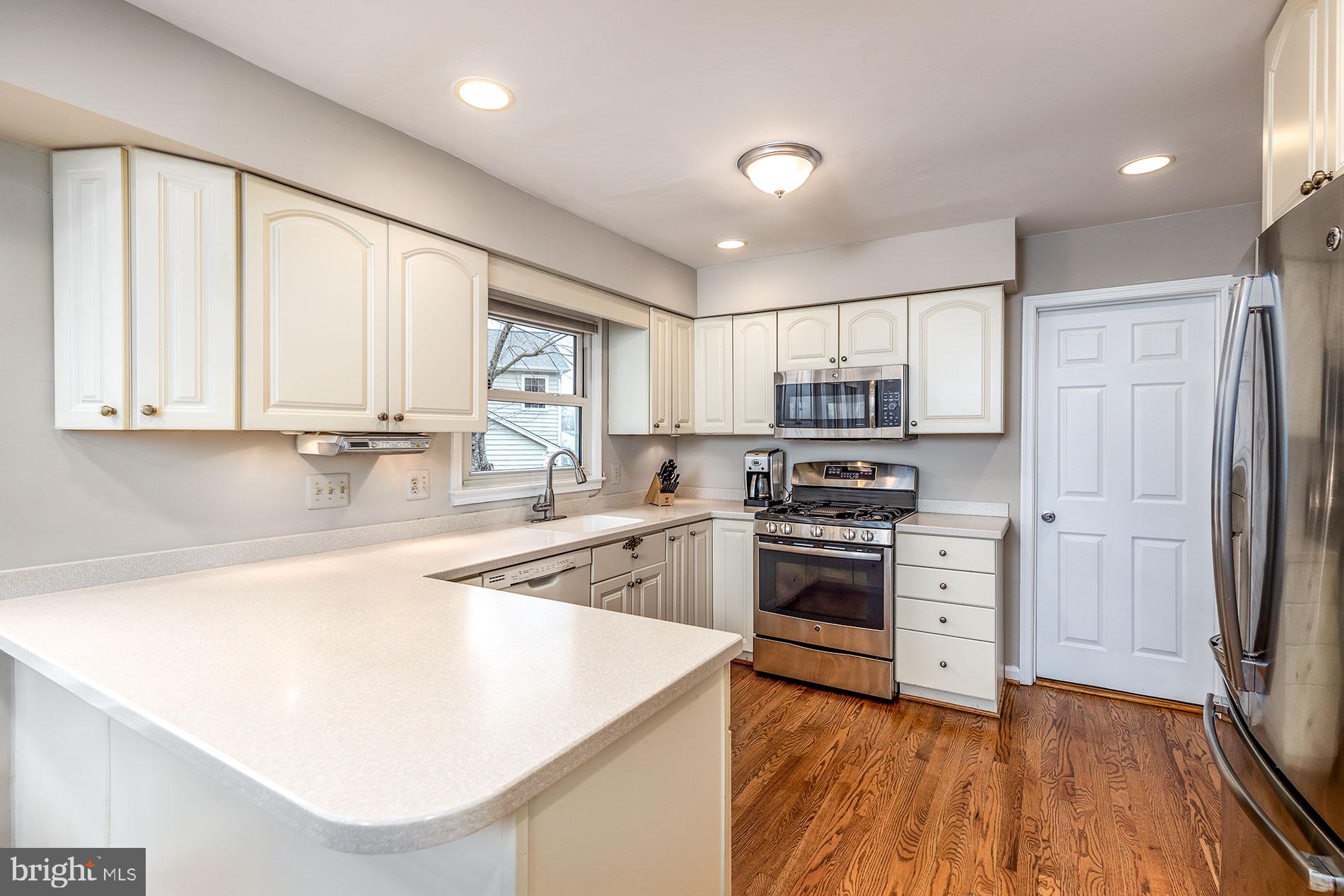 1734 Creek Crossing Road Vienna, VA 22182 - Photo 13 of 41 Gallery Image 13