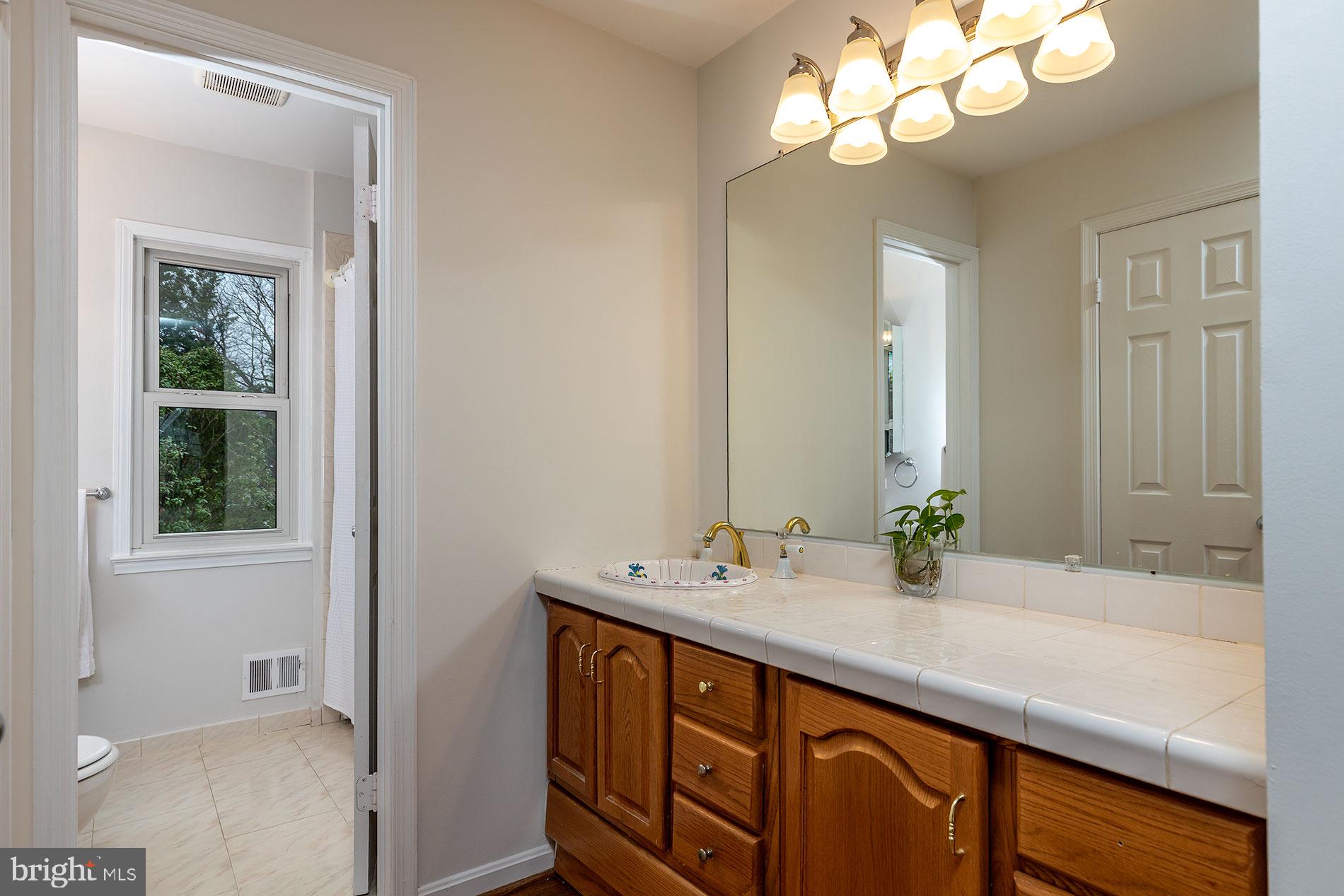 1734 Creek Crossing Road Vienna, VA 22182 - Photo 24 of 41 Gallery Image 24