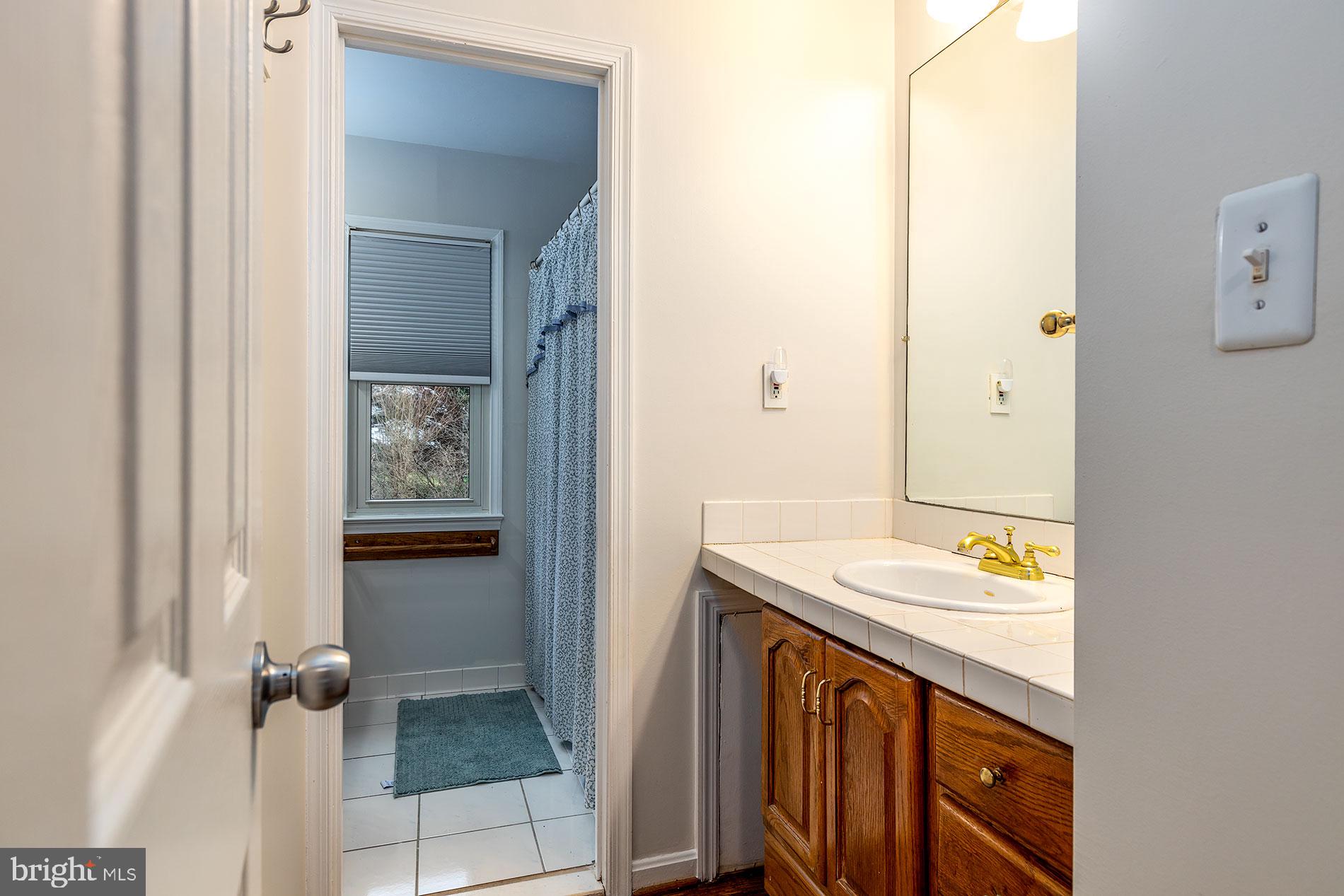 1734 Creek Crossing Road Vienna, VA 22182 - Photo 28 of 41 Gallery Image 28