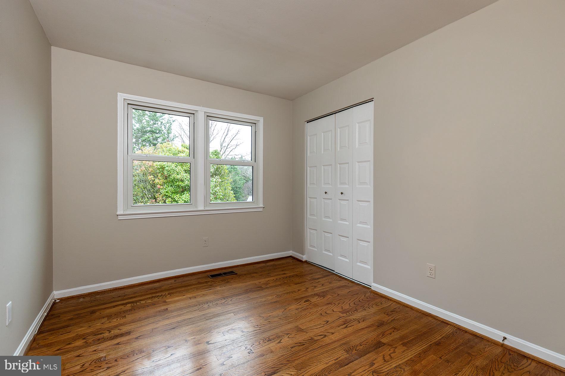 1734 Creek Crossing Road Vienna, VA 22182 - Photo 30 of 41 Gallery Image 30