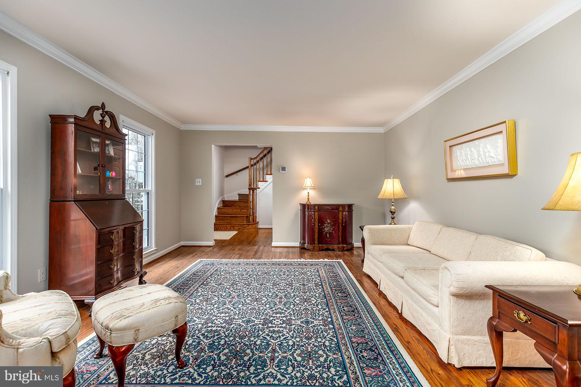 1734 Creek Crossing Road Vienna, VA 22182 - Photo 4 of 41 Gallery Image 4