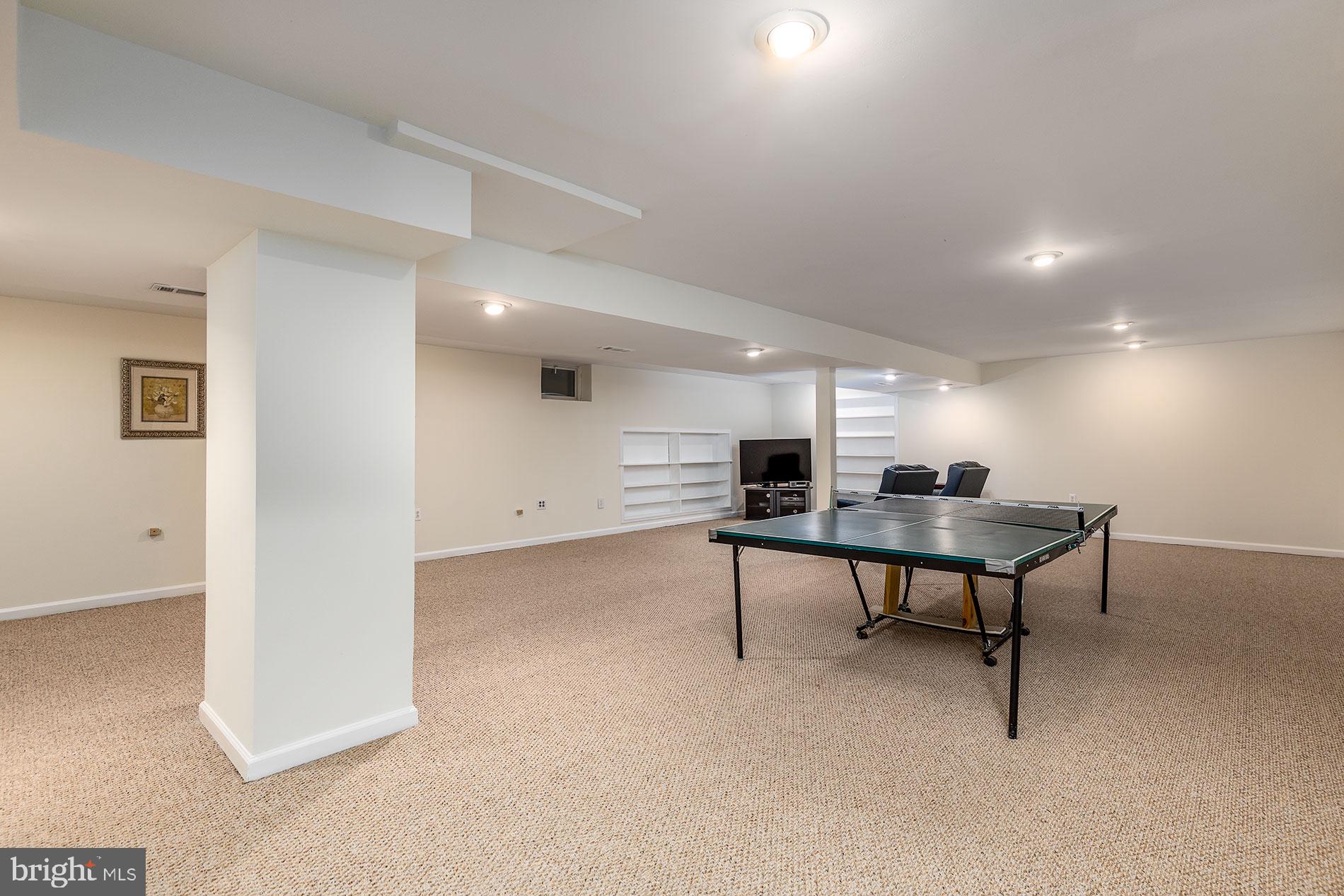1734 Creek Crossing Road Vienna, VA 22182 - Photo 31 of 41 Gallery Image 31