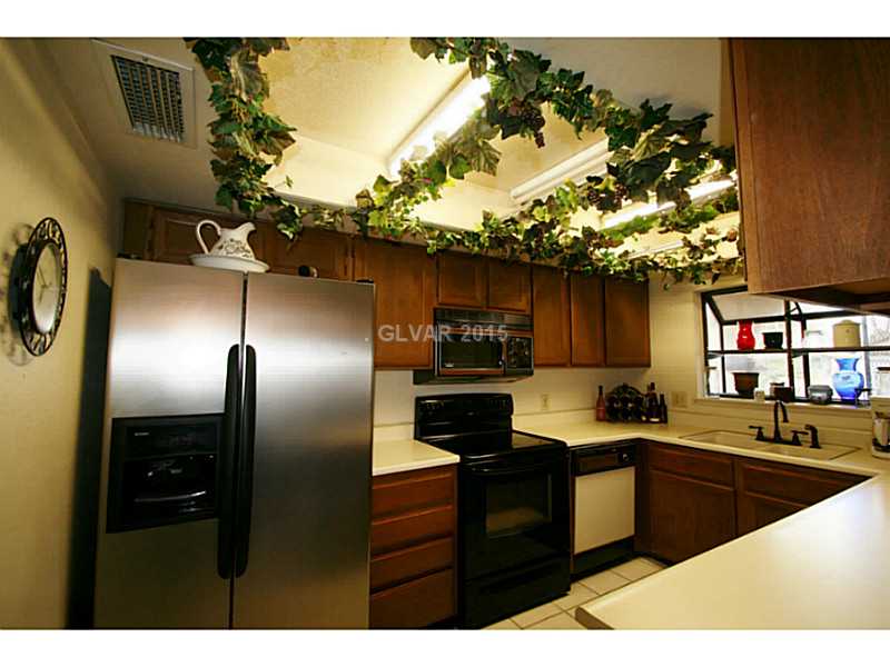 6448 West Pearcrest Road Las Vegas, NV 89108 - Photo 5 of 18 Kitchen.