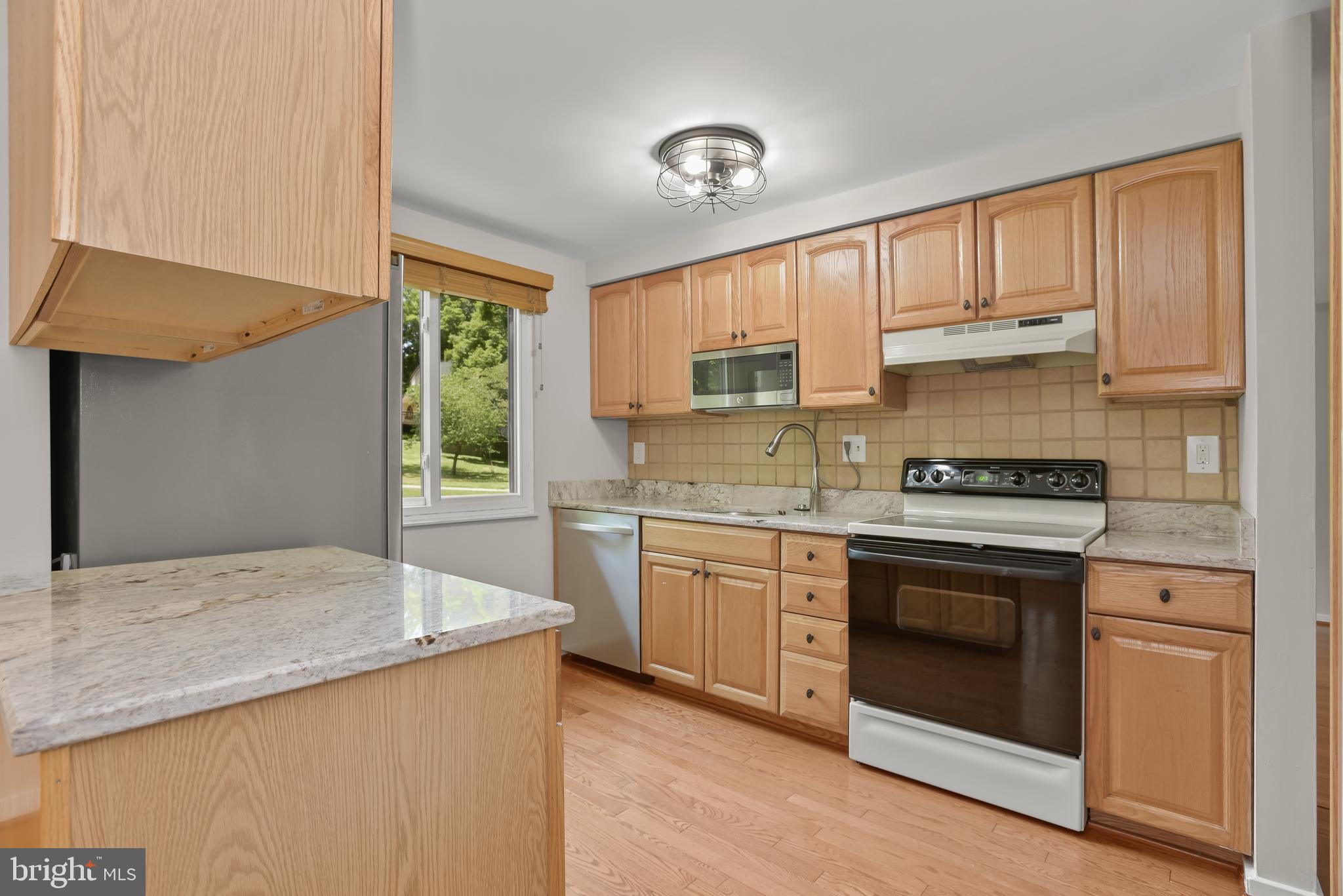 6407 Sunset Light Columbia, MD 21045 - Photo 12 of 57 Kitchen