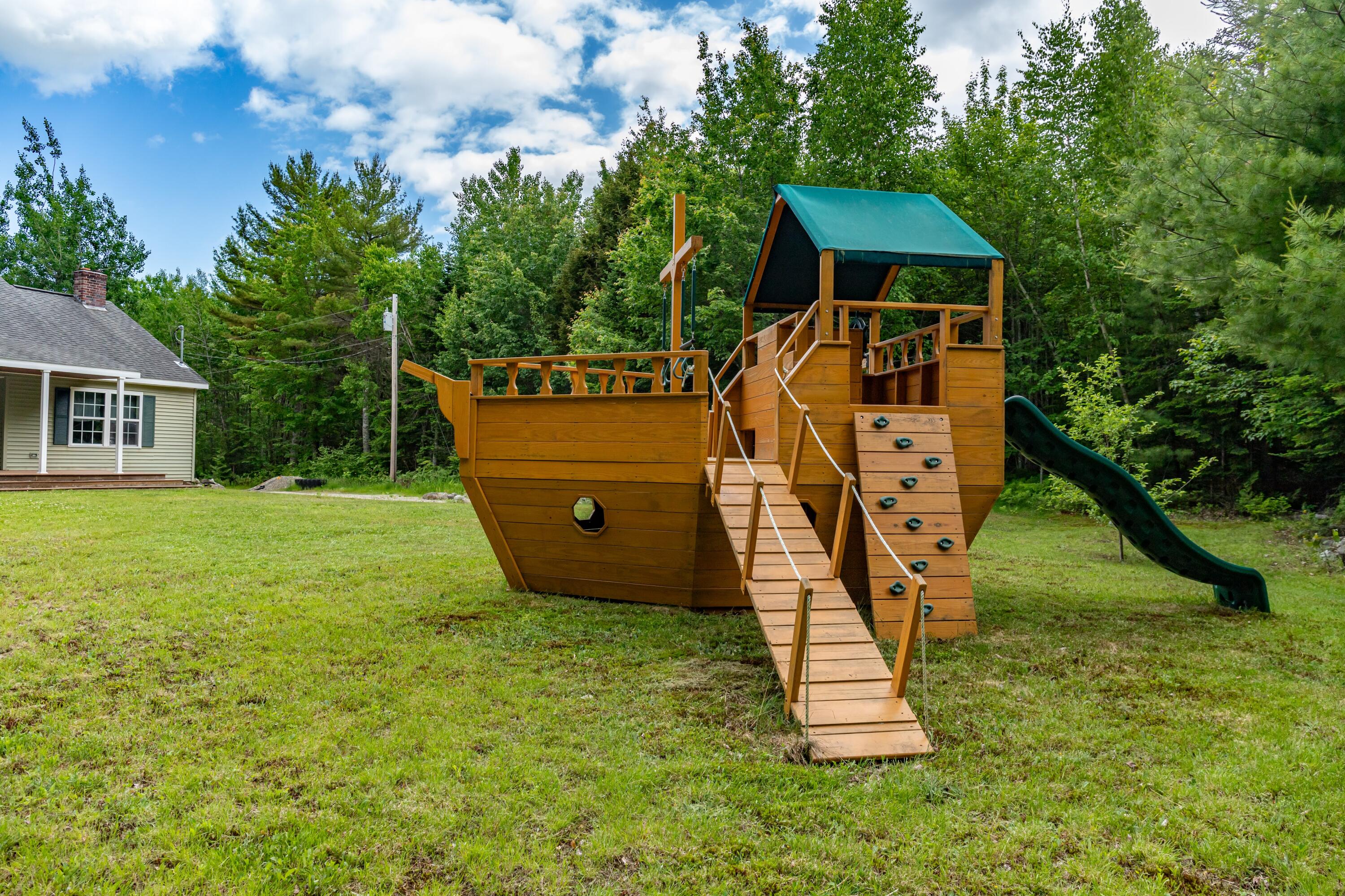 92 Nicolin Road Ellsworth, ME 04605 - Photo 9 of 53 92 Nicolin Road Exteriors-8