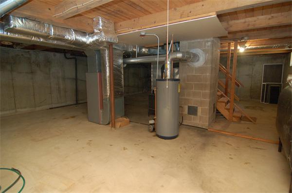 3 Lincoln Road Southwick, MA 01077 - Photo 17 of 24 Gallery Image 17