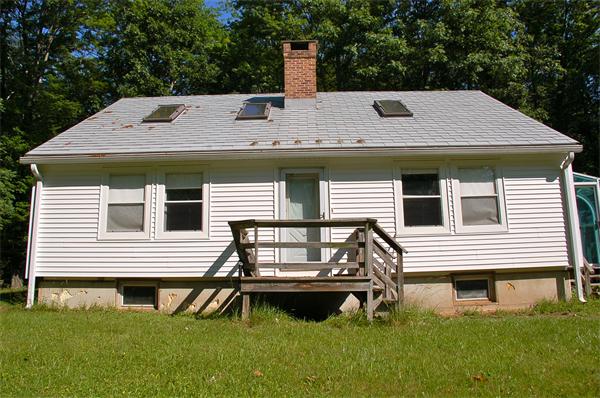 3 Lincoln Road Southwick, MA 01077 - Photo 4 of 24 Gallery Image 4