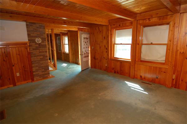 3 Lincoln Road Southwick, MA 01077 - Photo 8 of 24 Gallery Image 8