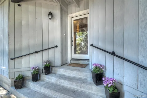 $470,000 | 24607 Altdorf Drive, Crestline, CA 92325