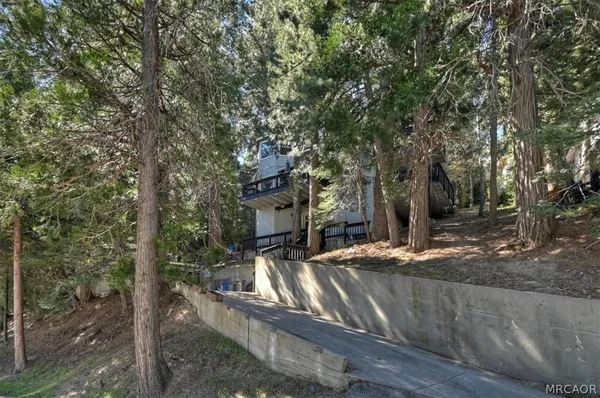 $470,000 | 24607 Altdorf Drive, Crestline, CA 92325