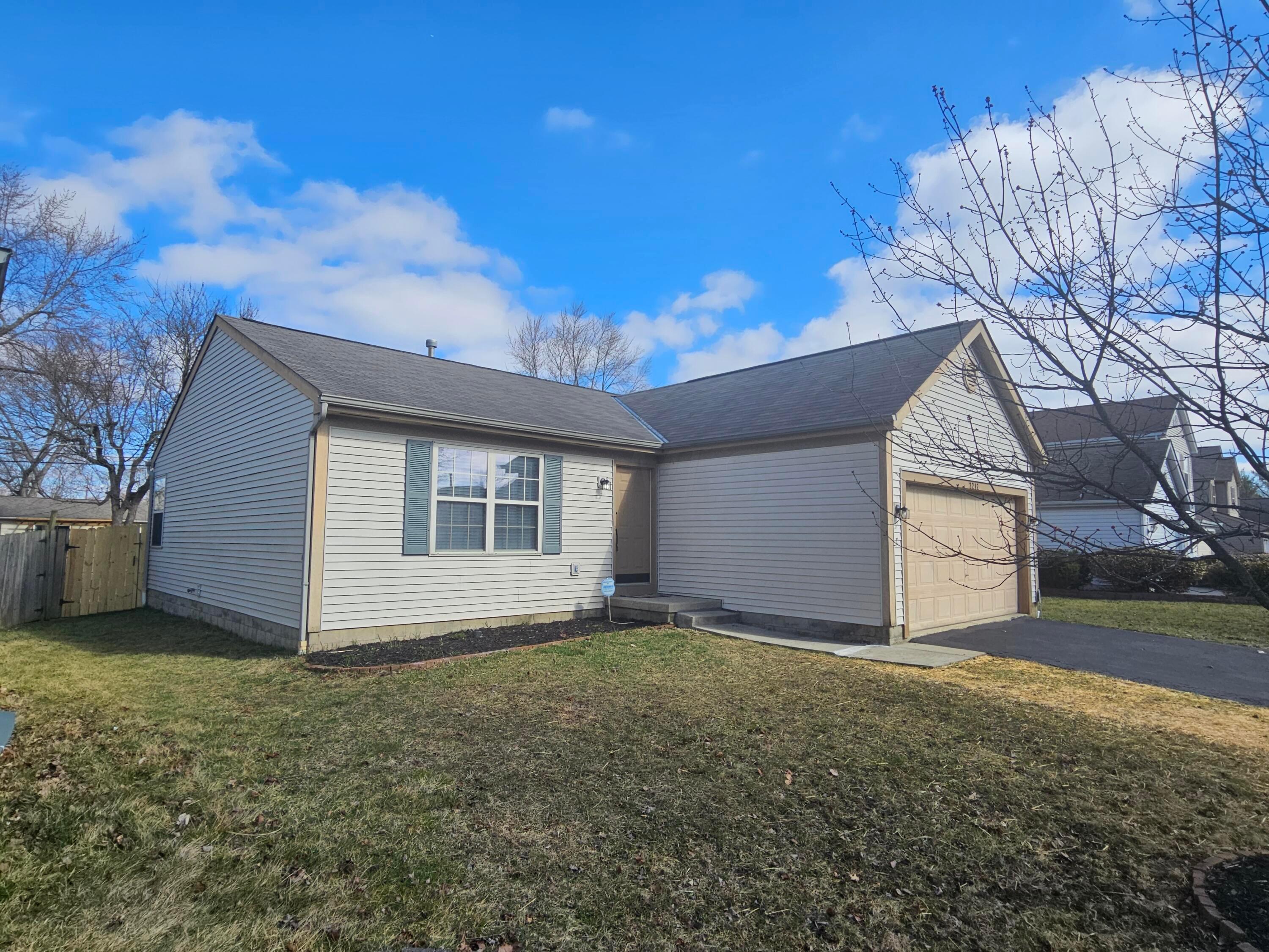 2212 Margo Road Columbus, OH 43229 - Photo 4 of 32 20230224_114544