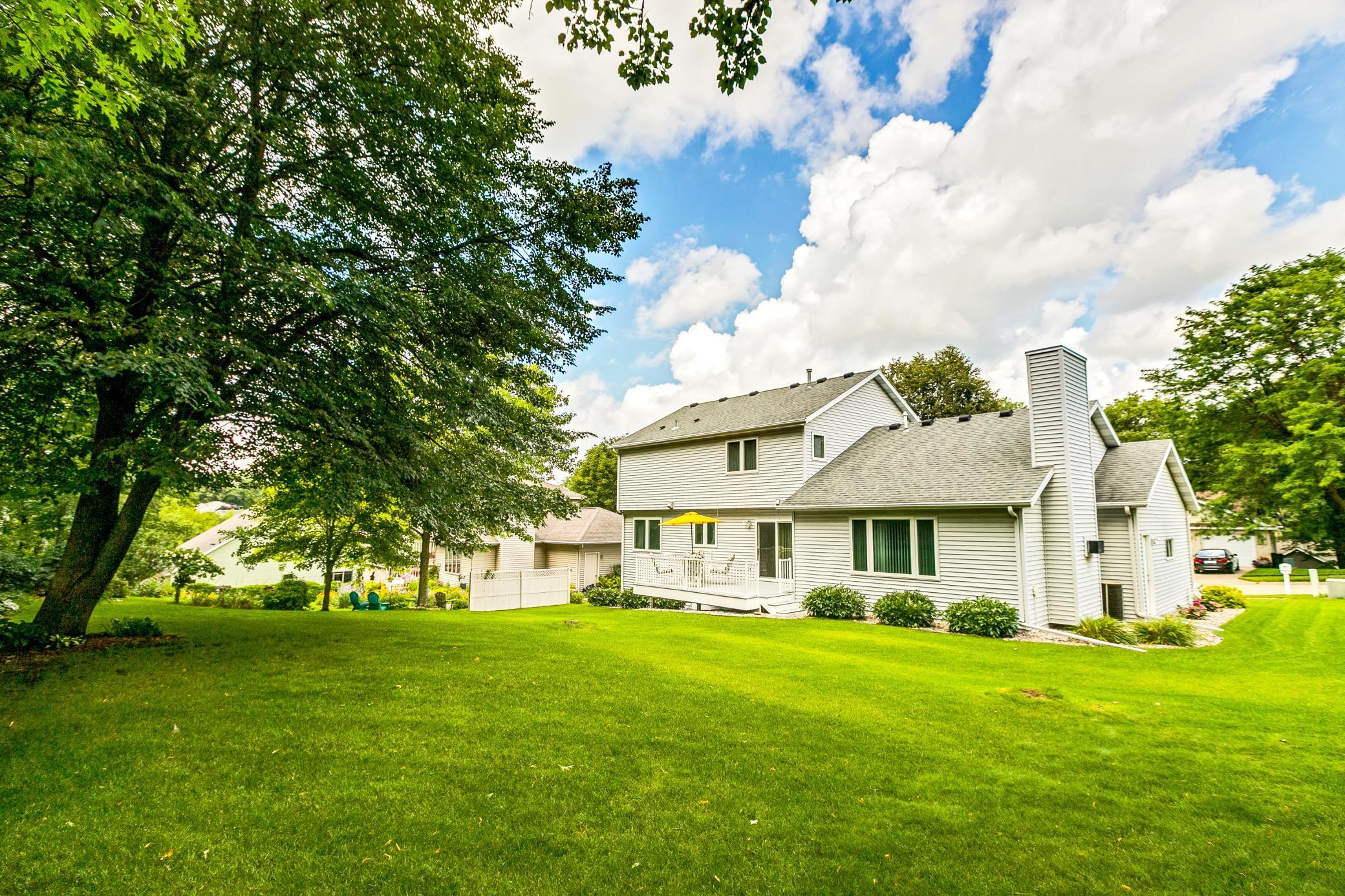 1112 Baird Lane Northeast Rochester, MN 55906 - Photo 4 of 41 Gallery Image 4