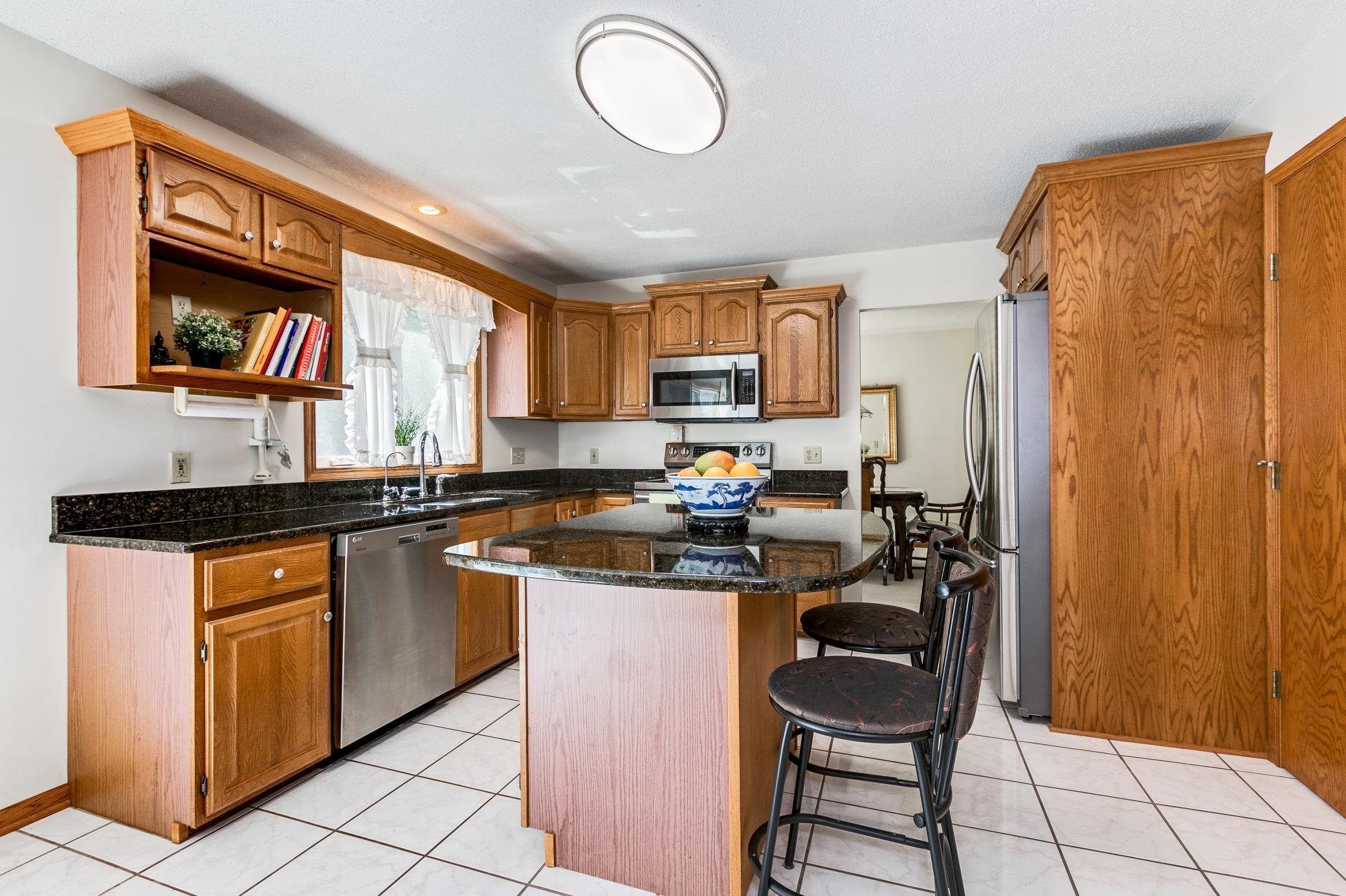 1112 Baird Lane Northeast Rochester, MN 55906 - Photo 7 of 41 Gallery Image 7