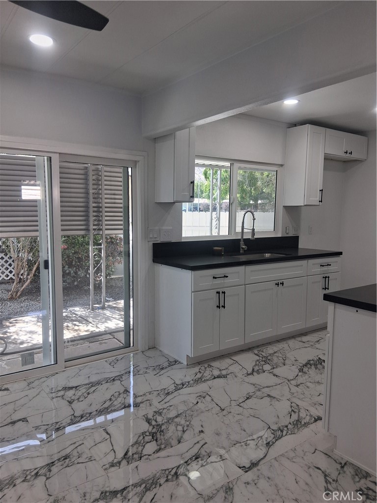 20683 Waalew Road, Unit B68 Apple Valley, CA 92307 - Photo 33 of 53 kitchen