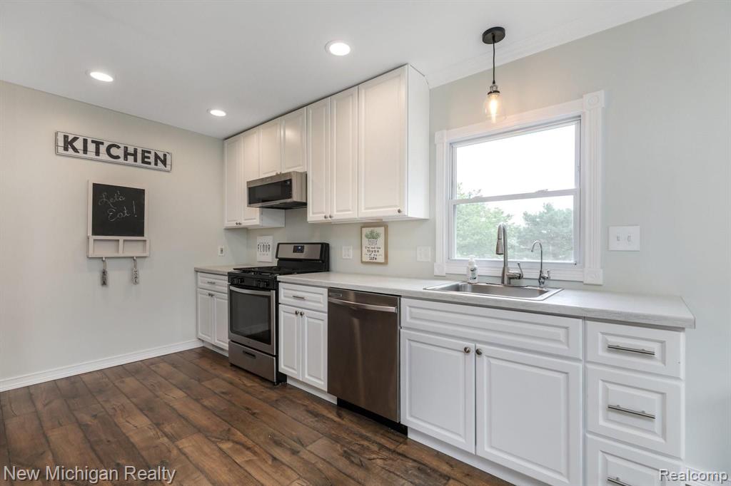 3589 North Mill Road Dryden, MI 48428 - Photo 8 of 42