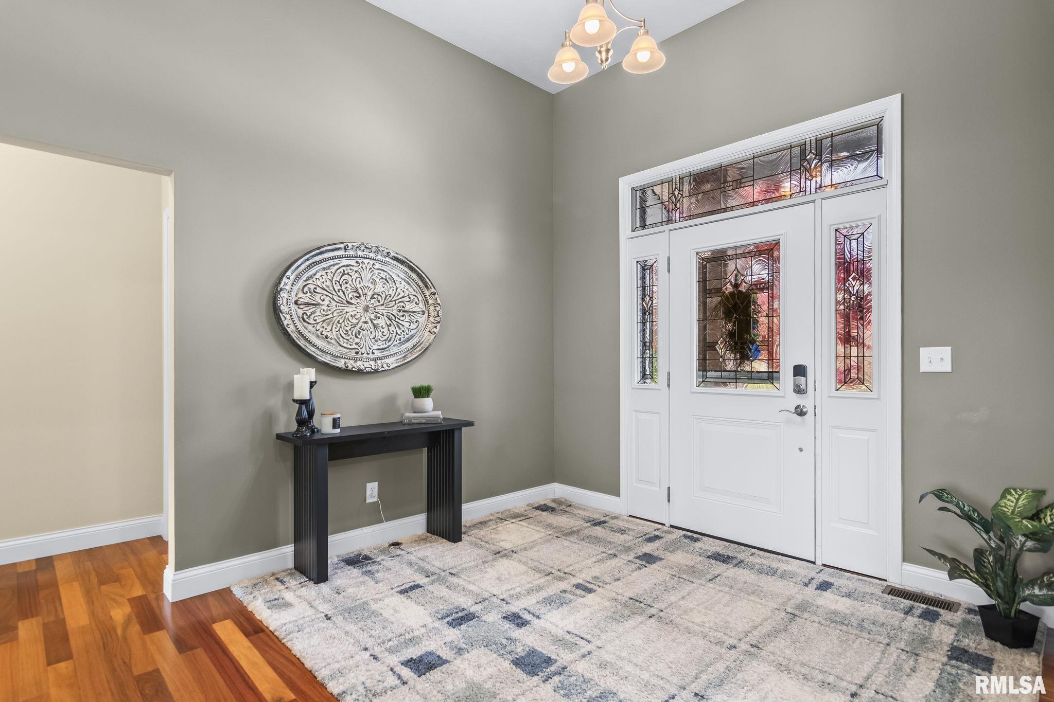 121 North Waverly Lake Road Franklin, IL 62638 - Photo 5 of 78