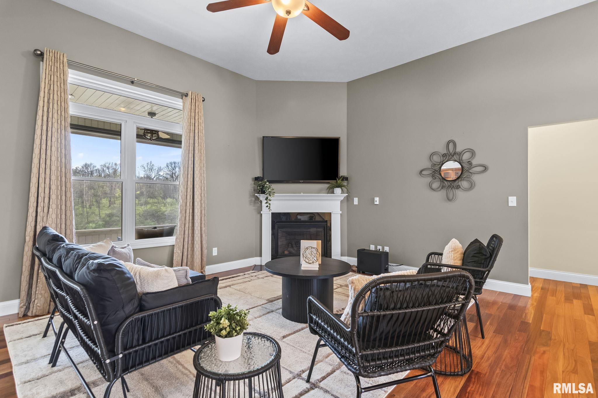 121 North Waverly Lake Road Franklin, IL 62638 - Photo 9 of 78