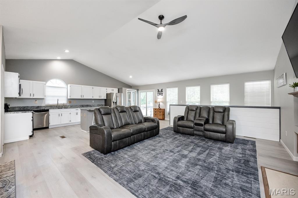 98 Stonebrooke Troy, IL 62294 - Photo 6 of 35