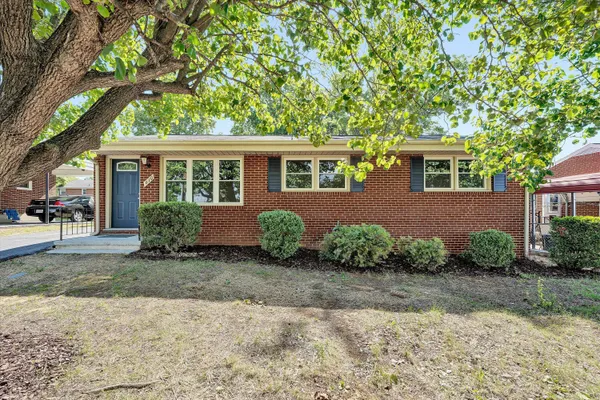 $259,950 | 610 Davidson Street, Vinton, VA 24179