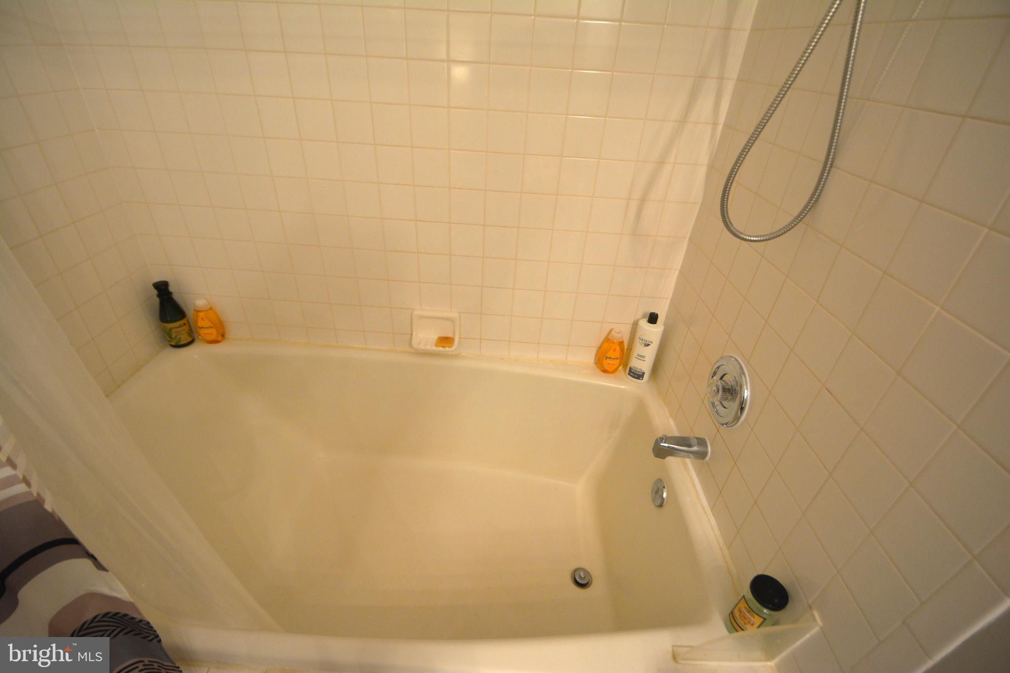 4701 Wainwright Circle Owings Mills, MD 21117 - Photo 26 of 59 Two-person soaking tub and shower in bath #1.