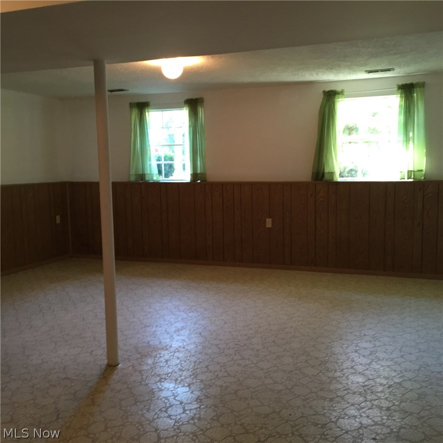 7080 Lake Road Madison, OH 44057 - Photo 10 of 13