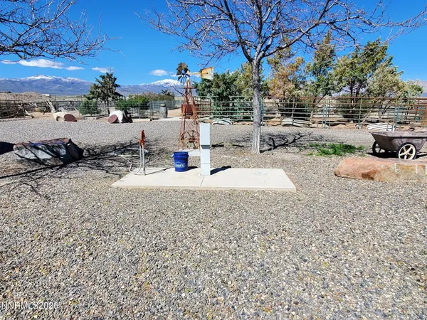 $1,250,000 | 18520 Highway 290, Paradise Valley, NV 89426