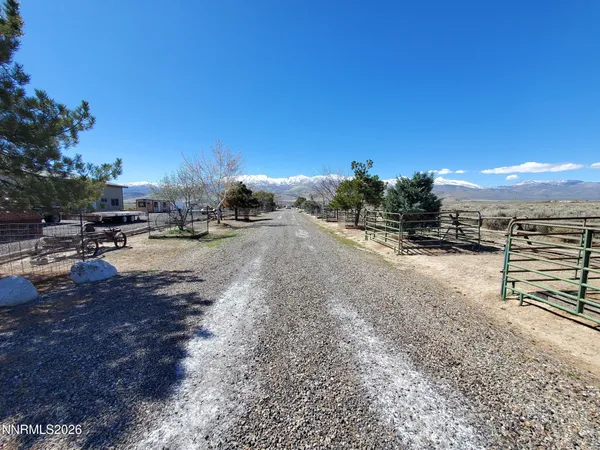 $1,250,000 | 18520 Highway 290, Paradise Valley, NV 89426