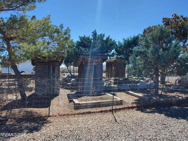 $1,250,000 | 18520 Highway 290, Paradise Valley, NV 89426