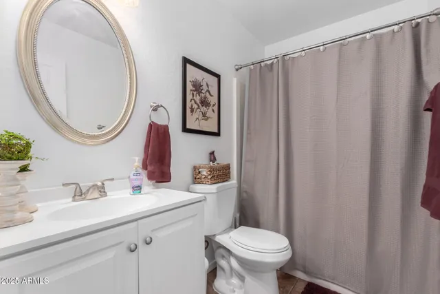 $335,900 | 468 East Wolf Hollow Drive, Casa Grande, AZ 85122