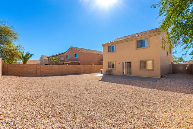 $335,900 | 468 East Wolf Hollow Drive, Casa Grande, AZ 85122