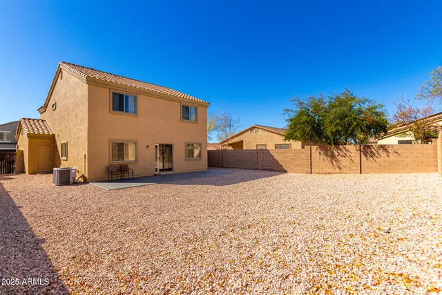 $335,900 | 468 East Wolf Hollow Drive, Casa Grande, AZ 85122