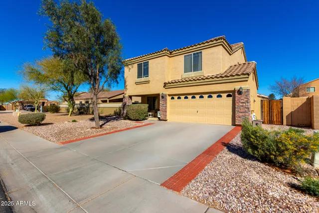 $335,900 | 468 East Wolf Hollow Drive, Casa Grande, AZ 85122