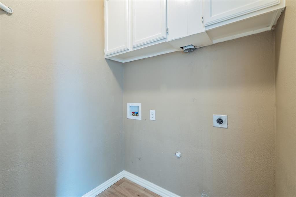 802 Crest Ridge Court Irving, TX 75061 - Photo 28 of 30 Gallery Image 28