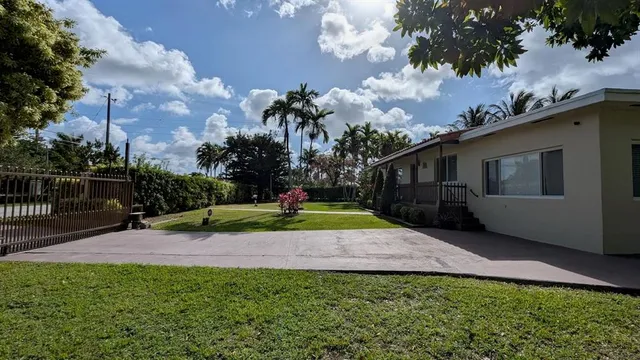 $2,390,000 | 12200 Southwest 51st Street, Miami, FL 33175