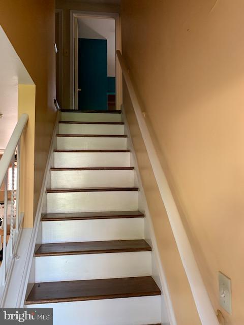 10 Hawthorne Road Sicklerville, NJ 08081 - Photo 3 of 17 Gallery Image 3