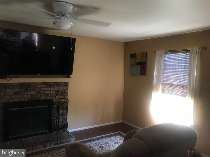 10 Hawthorne Road Sicklerville, NJ 08081 - Photo 6 of 17 Gallery Image 6