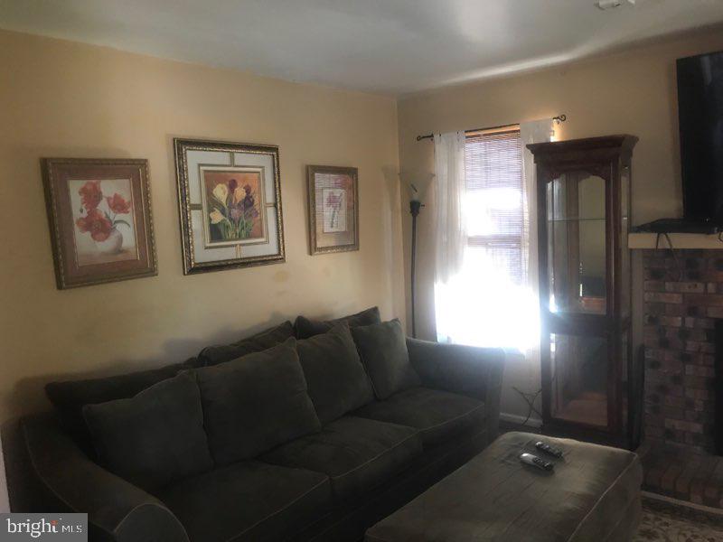 10 Hawthorne Road Sicklerville, NJ 08081 - Photo 7 of 17 Gallery Image 7