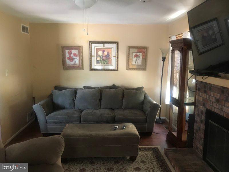 10 Hawthorne Road Sicklerville, NJ 08081 - Photo 8 of 17 Gallery Image 8