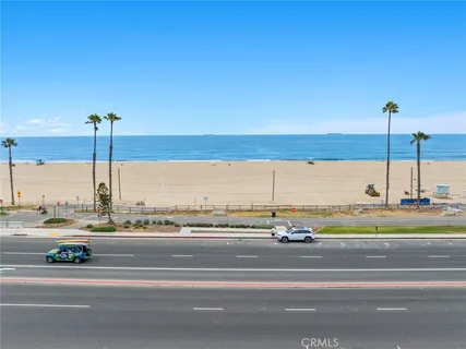 $2,995,000 | 1102 Pacific Coast Highway, Unit LOT #4, Huntington Beach, CA 92648