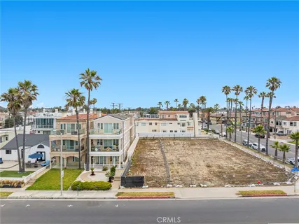 $2,995,000 | 1102 Pacific Coast Highway, Unit LOT #4, Huntington Beach, CA 92648