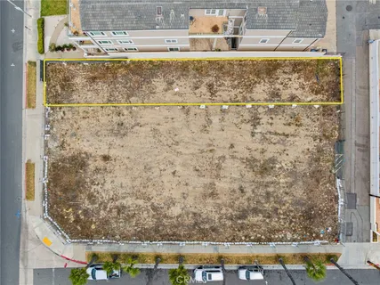 $2,995,000 | 1102 Pacific Coast Highway, Unit LOT #4, Huntington Beach, CA 92648