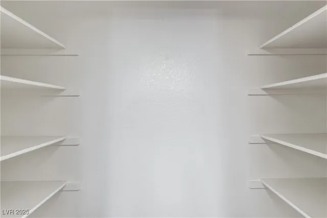 $140,900 | 3550 Bay Sands Drive, Unit 3048, Laughlin, NV 89029