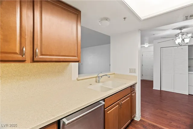 $140,900 | 3550 Bay Sands Drive, Unit 3048, Laughlin, NV 89029