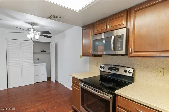 $140,900 | 3550 Bay Sands Drive, Unit 3048, Laughlin, NV 89029