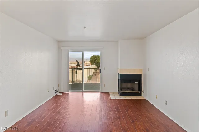 $140,900 | 3550 Bay Sands Drive, Unit 3048, Laughlin, NV 89029