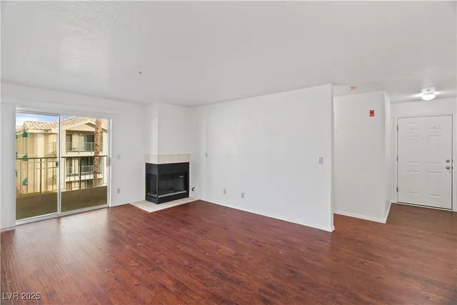 $140,900 | 3550 Bay Sands Drive, Unit 3048, Laughlin, NV 89029