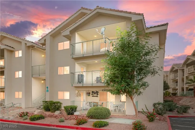 $140,900 | 3550 Bay Sands Drive, Unit 3048, Laughlin, NV 89029