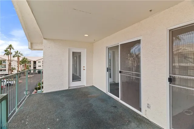 $140,900 | 3550 Bay Sands Drive, Unit 3048, Laughlin, NV 89029